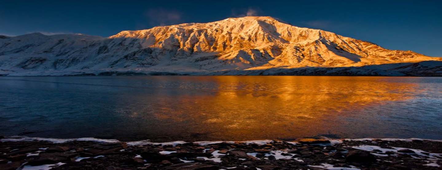manaslu to tilicho trek  days